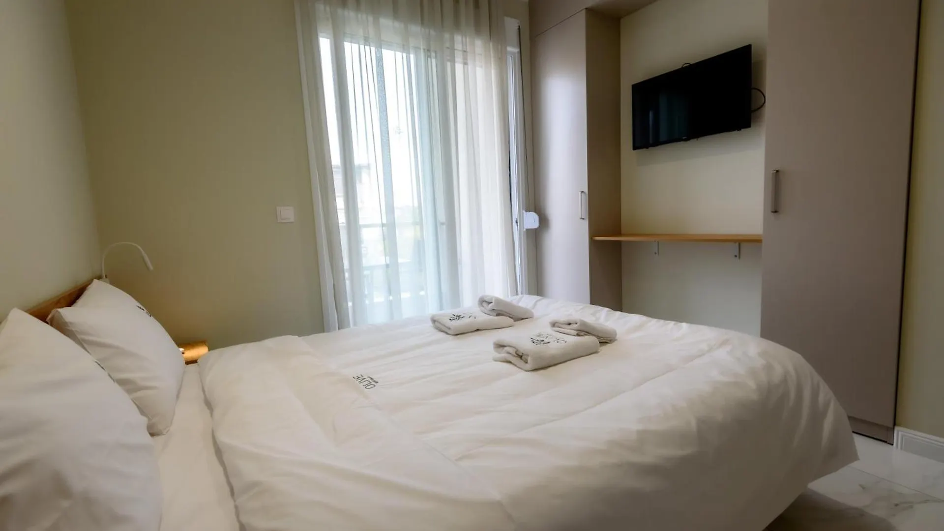 Olive Apartments Peraía